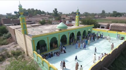 A mosque with a capacity of 1000 people